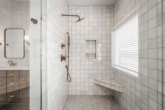 6515B Premier Dr, Nashville, TN 37209