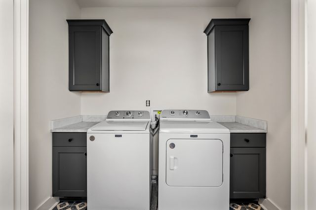 6515B Premier Dr, Nashville, TN 37209