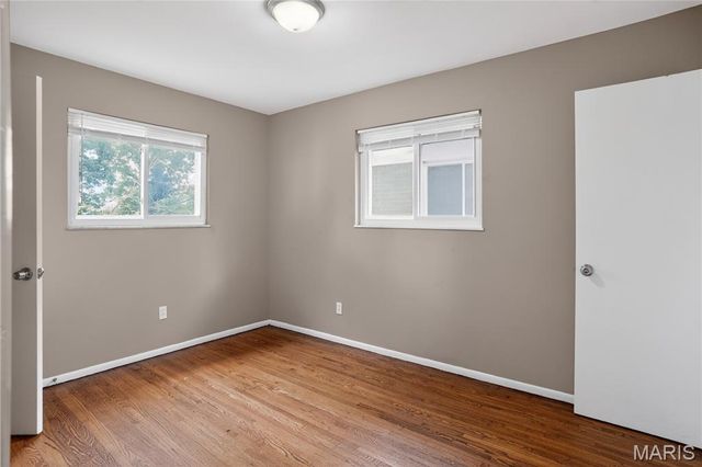 6751 Kenwood Drive, St Louis, MO 63121