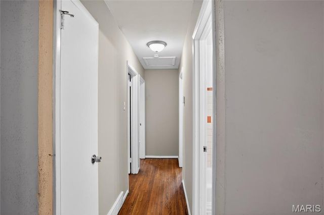 6751 Kenwood Drive, St Louis, MO 63121