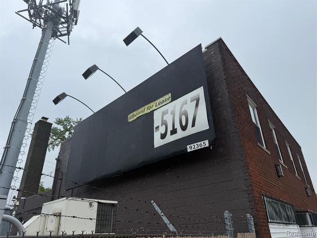 8611-8613 Southfield Freeway Freeway, Detroit, MI 48228
