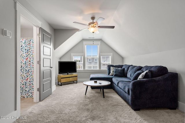 105 E Keel Drive, Hampstead, NC 28443