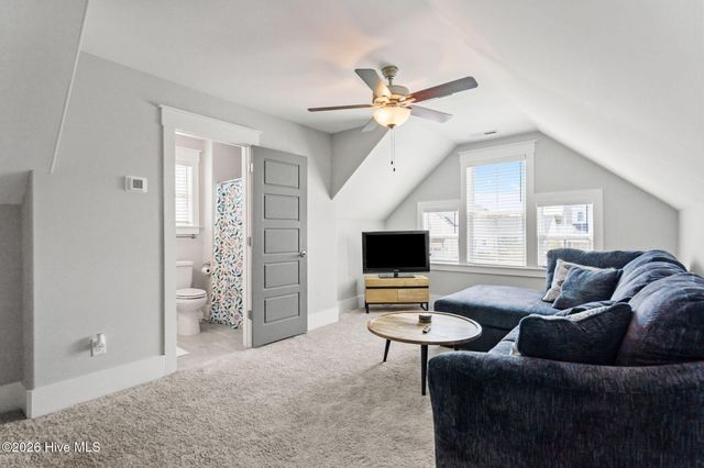 105 E Keel Drive, Hampstead, NC 28443