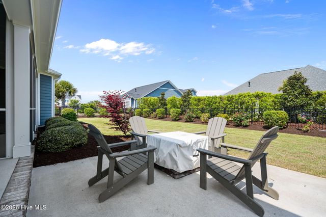 105 E Keel Drive, Hampstead, NC 28443