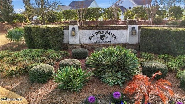 105 E Keel Drive, Hampstead, NC 28443