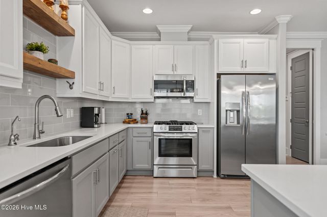 105 E Keel Drive, Hampstead, NC 28443