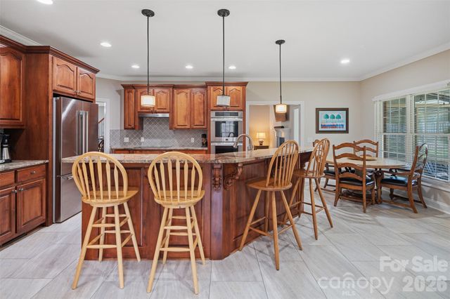 1746 30th Avenue Drive NE, Hickory, NC 28601