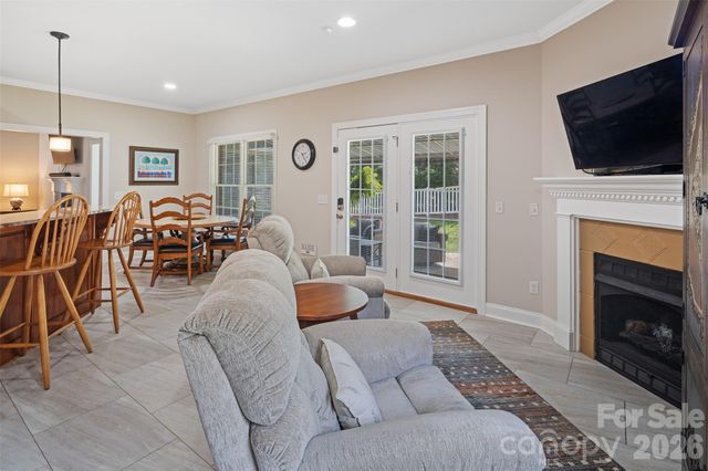 1746 30th Avenue Drive NE, Hickory, NC 28601