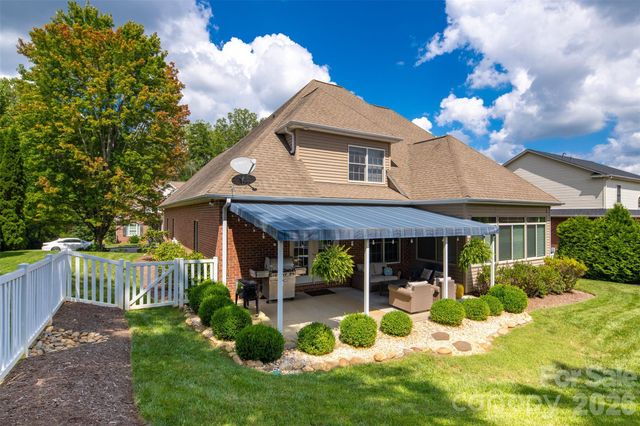 1746 30th Avenue Drive NE, Hickory, NC 28601