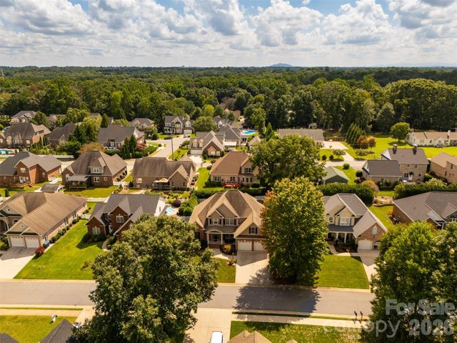 1746 30th Avenue Drive NE, Hickory, NC 28601
