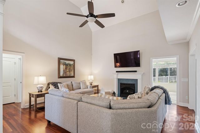 1746 30th Avenue Drive NE, Hickory, NC 28601