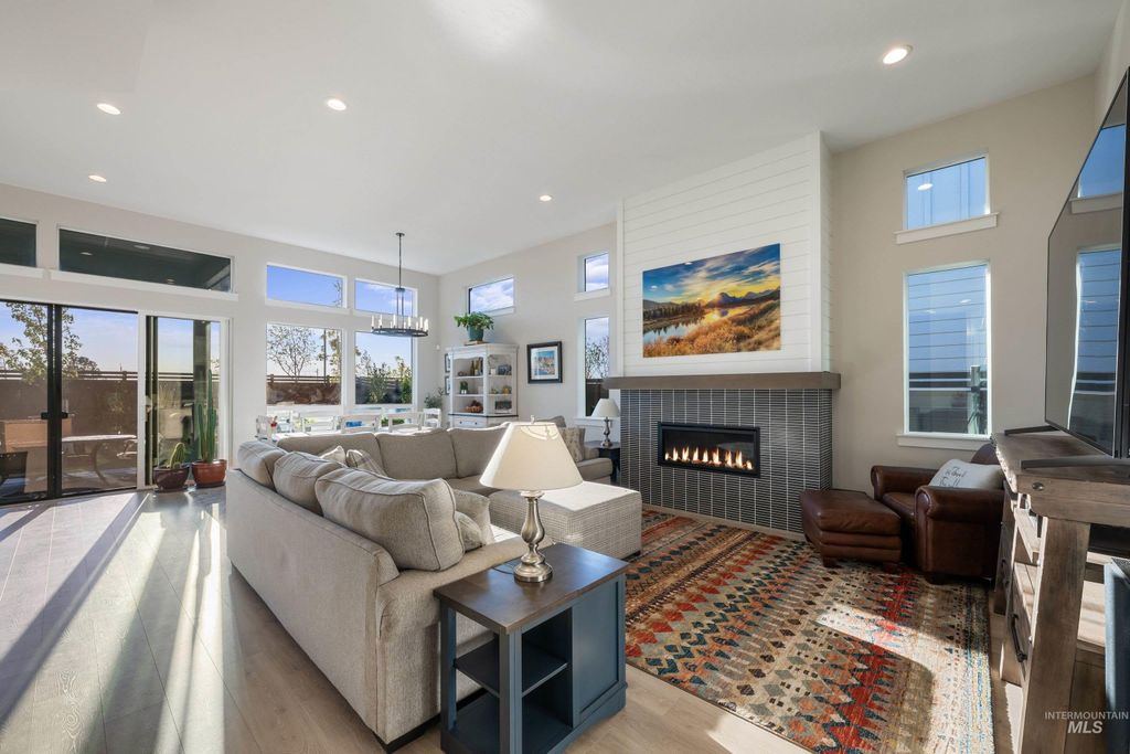 7787 W Daybreak Run Ct, Meridian, ID 83646 photo 3