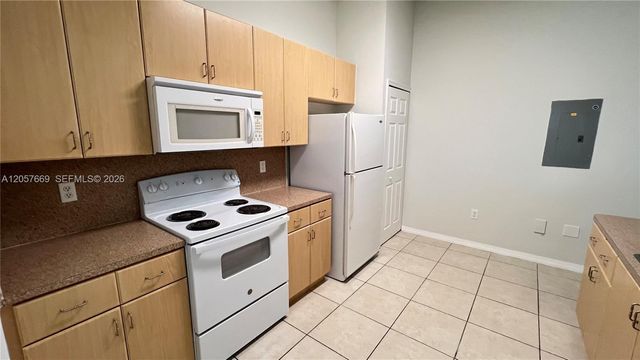 22841 SW 88 PL 301, Cutler Bay, FL 33190