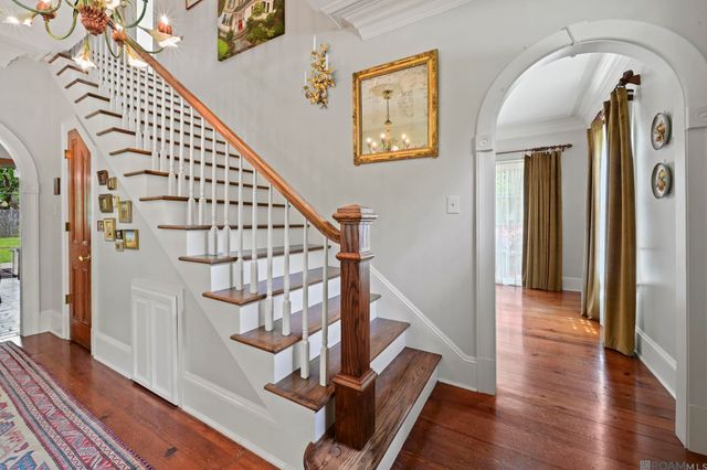 8327 Cypress Lake Dr, Baton Rouge, LA 70809