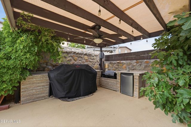 14825 WILLIAM MESHEL Drive, El Paso, TX 79938