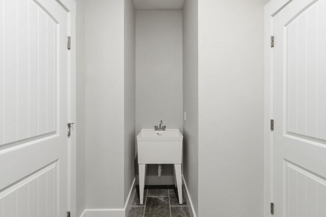 112 Oakmont LN, La Vernia, TX 78121