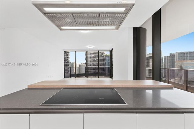 1000 Brickell Plaza 4015, Miami, FL 33131