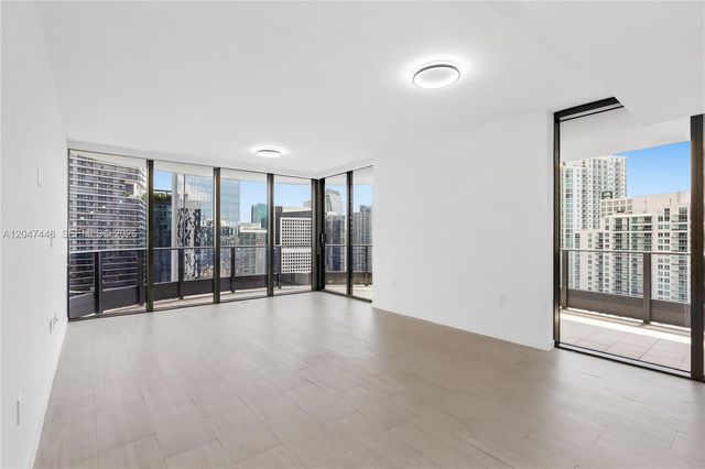 1000 Brickell Plaza 4015, Miami, FL 33131