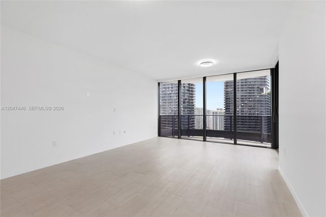 1000 Brickell Plaza 4015, Miami, FL 33131