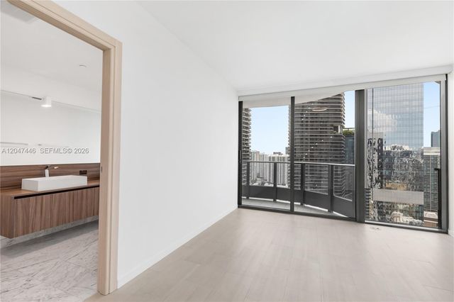 1000 Brickell Plaza 4015, Miami, FL 33131