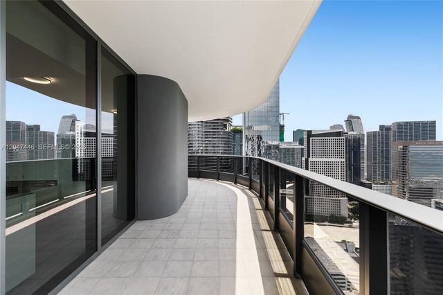 1000 Brickell Plaza 4015, Miami, FL 33131