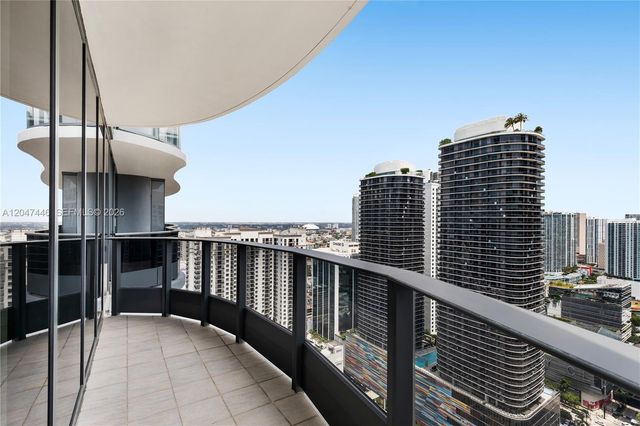 1000 Brickell Plaza 4015, Miami, FL 33131