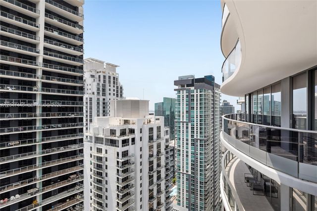 1000 Brickell Plaza 4015, Miami, FL 33131