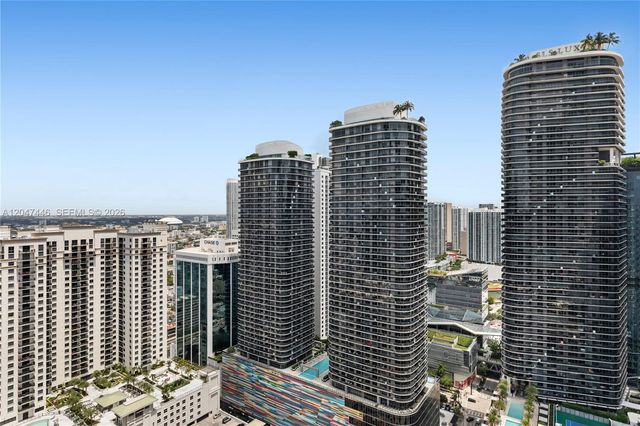 1000 Brickell Plaza 4015, Miami, FL 33131