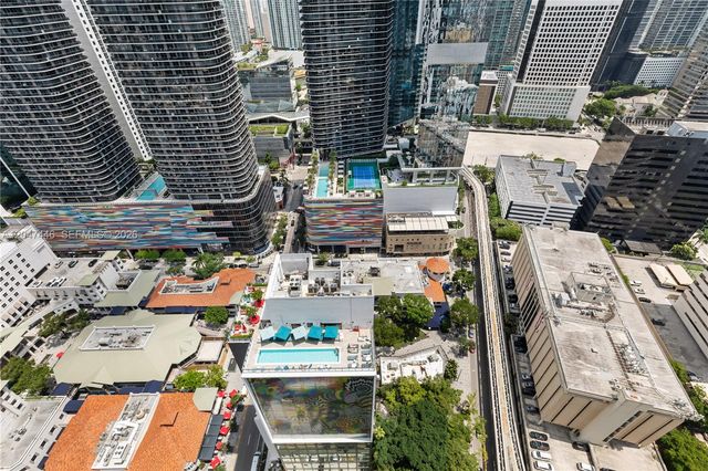 1000 Brickell Plaza 4015, Miami, FL 33131