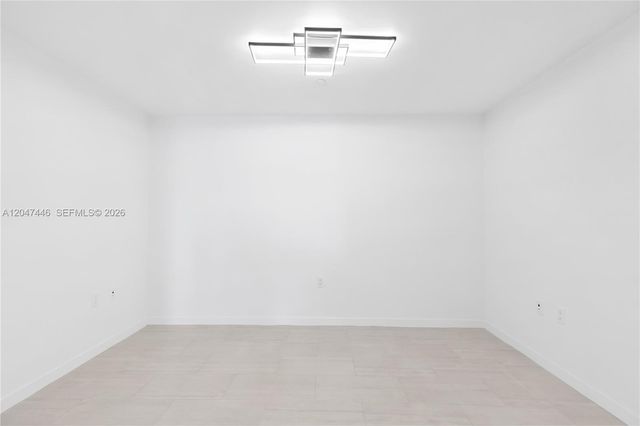 1000 Brickell Plaza 4015, Miami, FL 33131
