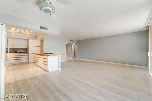 205 East Harmon Avenue 409, Las Vegas, NV 89169