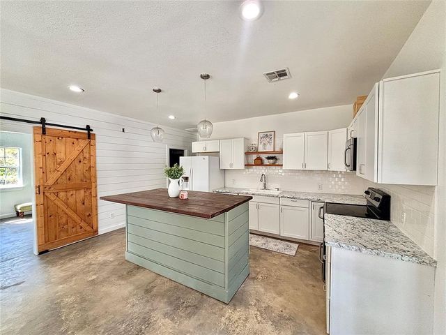 157 E Canna Lane, Mcalester, OK 74501
