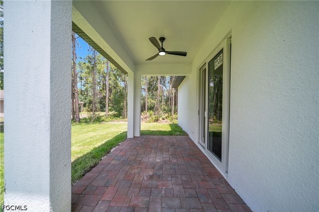 2005 Robert AVE, Alva, FL 33920