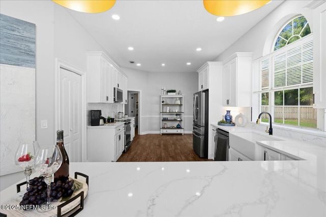 12063 CRANEFOOT Court, Jacksonville, FL 32223