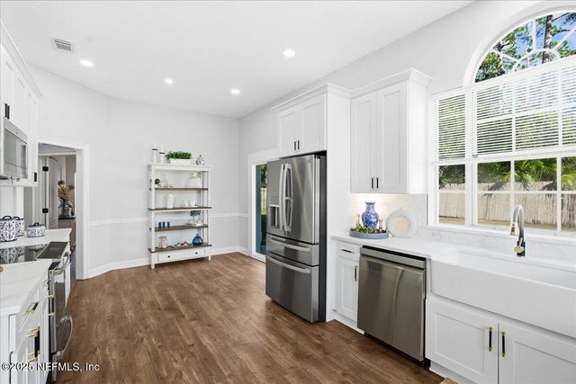 12063 CRANEFOOT Court, Jacksonville, FL 32223