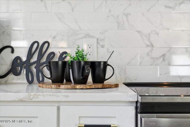 12063 CRANEFOOT Court, Jacksonville, FL 32223