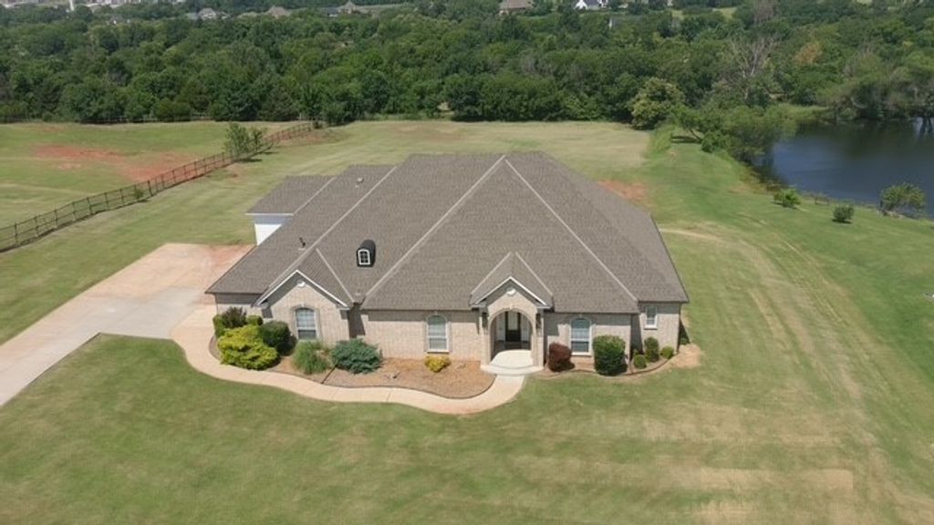 3713 Churchill Road, Moore, OK 73165