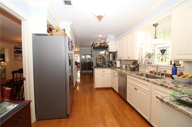 216 IRIS PARK Drive, Pineville, LA 71360