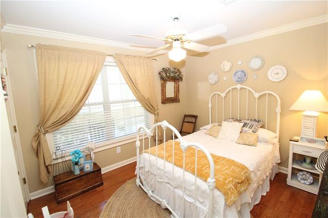 216 IRIS PARK Drive, Pineville, LA 71360