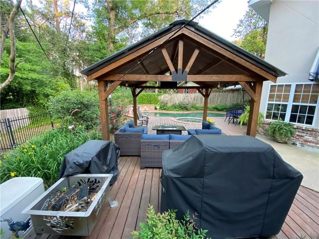 216 IRIS PARK Drive, Pineville, LA 71360