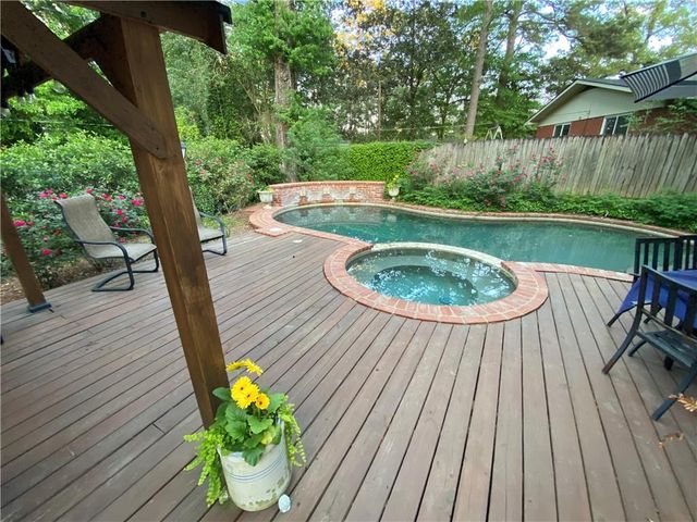 216 IRIS PARK Drive, Pineville, LA 71360