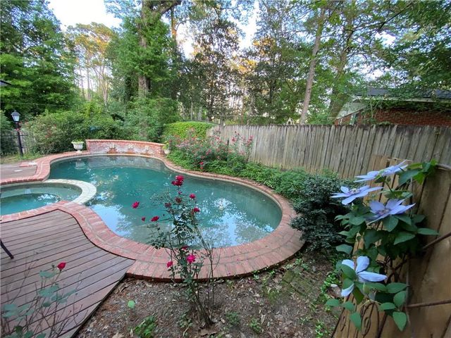 216 IRIS PARK Drive, Pineville, LA 71360