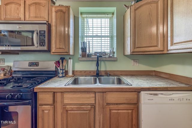 1113 Rittertown Road, Hampton, TN 37658