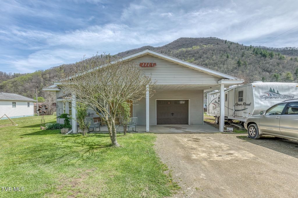 1113 Rittertown Road, Hampton, TN 37658