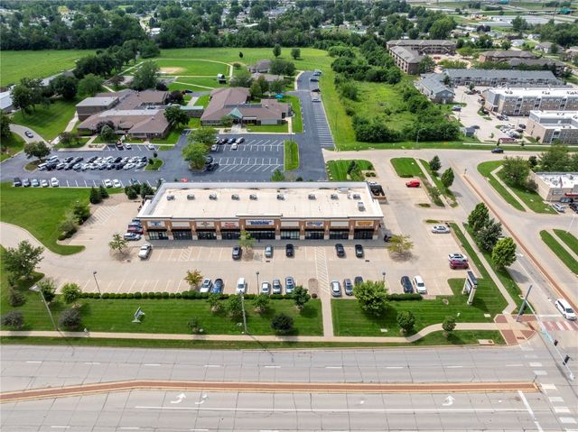 5350 Kirkwood Boulevard SW 3, Cedar Rapids, IA 52404