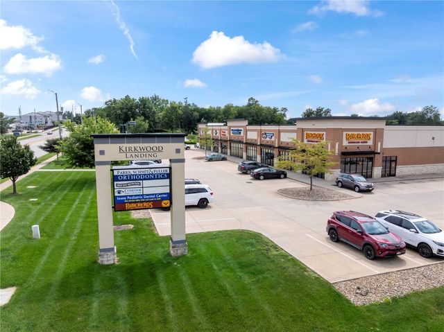 5350 Kirkwood Boulevard SW 3, Cedar Rapids, IA 52404