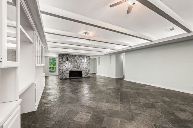 405 Chandler Lake Road, Fort Worth, TX 76103