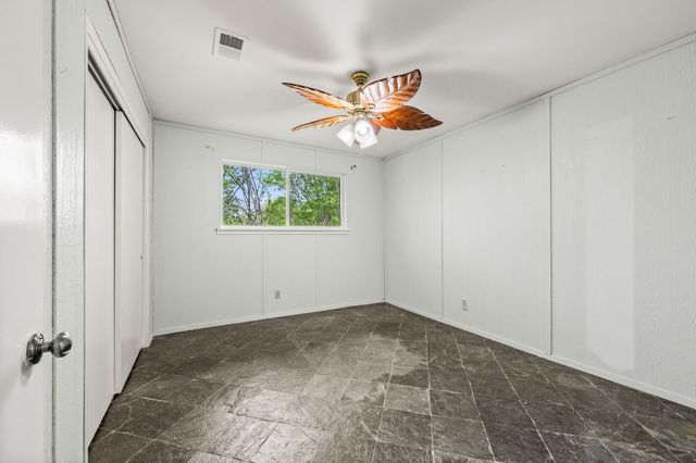 405 Chandler Lake Road, Fort Worth, TX 76103