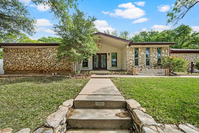 405 Chandler Lake Road, Fort Worth, TX 76103