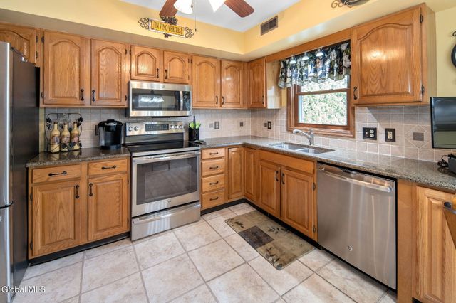 2 Cartwheel Drive, Scotia, NY 12302